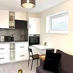 Auracasa Monarch Suite